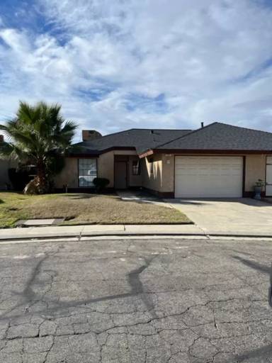 Main picture of 655 Vine Ct