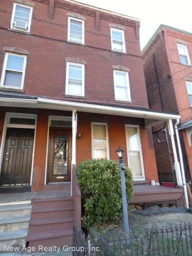 Main picture of 3724 Hamilton St