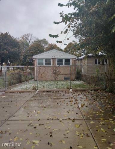 Main picture of 11321 S Carpenter St