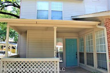 Main picture of 1433 Meadowood Village Dr