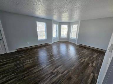 Main picture of 600 King St