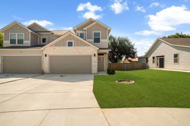Main picture of 236 Joseph Cir