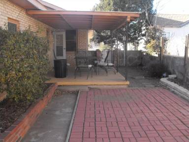 Main picture of 600 E 14th St