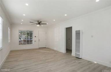 Main picture of 5450 Linden Ave