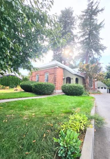 Main picture of 10 S Bellevue Ave