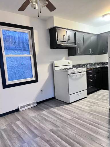 Main picture of 751 18th Ave