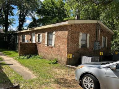 Main picture of 1403 Donahue Ferry Rd