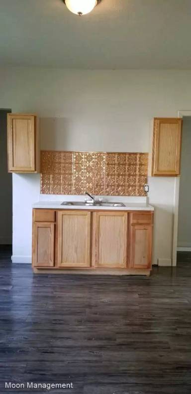 Main picture of 3319 W 97th St