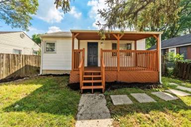 Main picture of 2564 Pontiac St