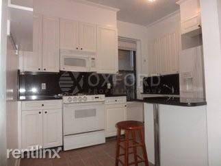Main picture of 211 W 102nd St