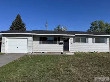 Main picture of 410 Lincoln Dr