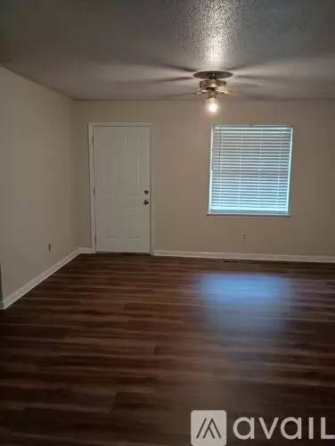 Main picture of 71 Jenkins Dr