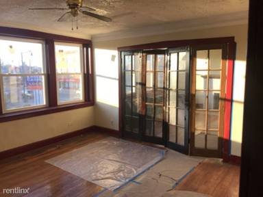 Main picture of 1007 S 17th Ave