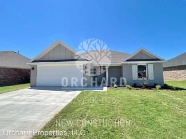 Main picture of 913 Sugar Pine St