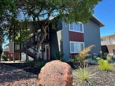 Main picture of 470 19th Ave