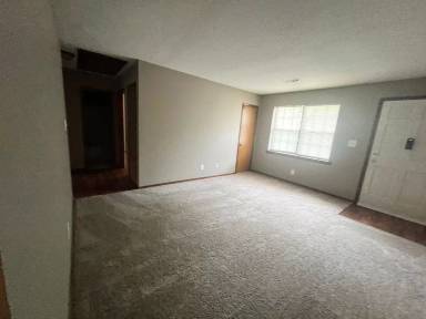 Main picture of 1414 Chisholm Rd