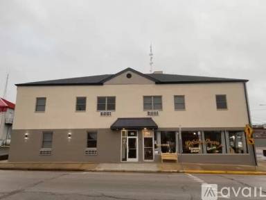 Main picture of 902 N Rolla St