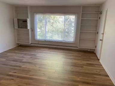 Main picture of 3213 Grand Ave