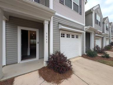 Main picture of 9043 Lowfalls Ln
