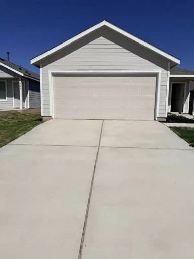 Main picture of 208 Skyfire St