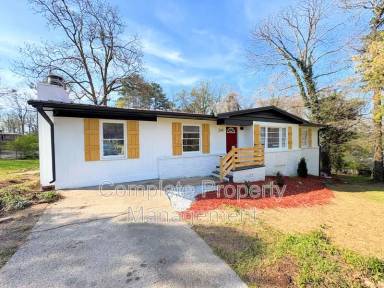 Main picture of 2641 1st St NE