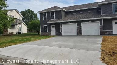 Main picture of 5670 E Yosemite Ave