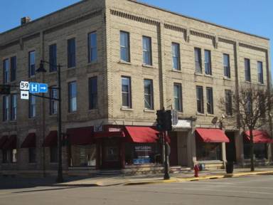 Main picture of 28 E Fulton St