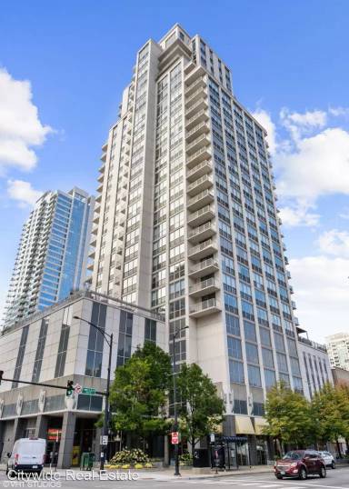 Main picture of 200 W Grand Ave Apartments