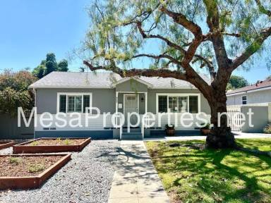 Main picture of 865 N 1st Ave