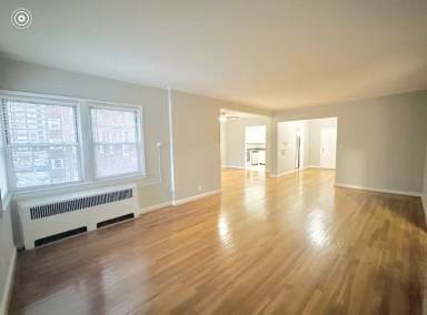 Main picture of 12021 Edgewater Dr