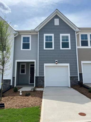 Main picture of Triple Crown Community