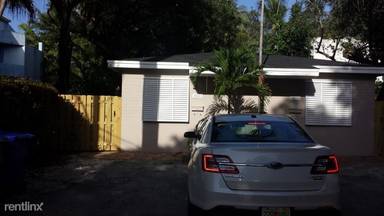Main picture of 3031 Center St