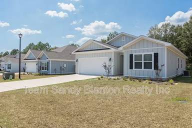 Main picture of 874 Windhill Dr