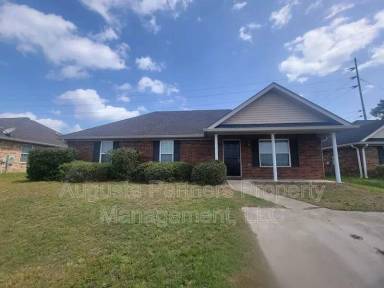 Main picture of 18 Whitney Ct
