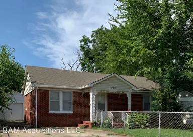 Main picture of 424 W Franklin St