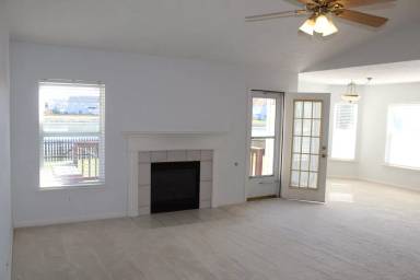 Main picture of 920 Maple Lake Way