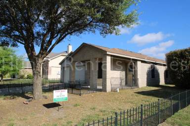 Main picture of 505 E Vega Ln