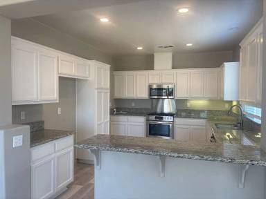 Main picture of 124 Echo Pl