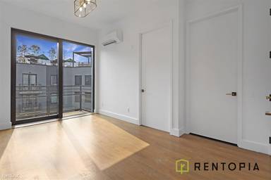 Main picture of 125 Borinquen Place