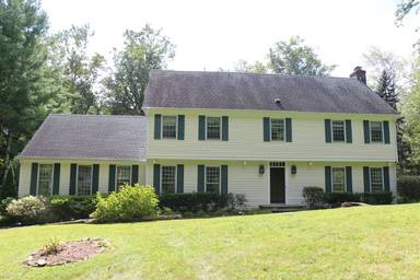 Main picture of 729 Carter St
