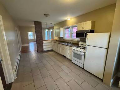 Main picture of 44 Parker Ave