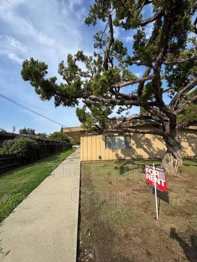 Main picture of 1140 W Tulare Ave