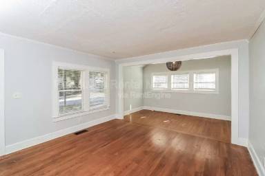 Main picture of 1015 Royal Palm Dr