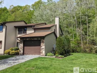Main picture of 266 Heritage Ln