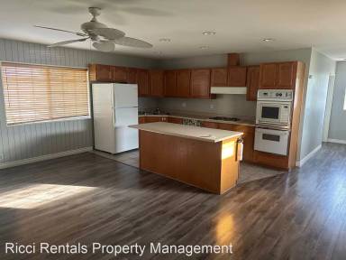 Main picture of 13311 Yorba St
