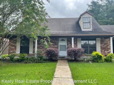 Main picture of 302 Marseilles Dr