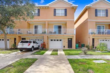 Main picture of 6823 S Kissimmee St