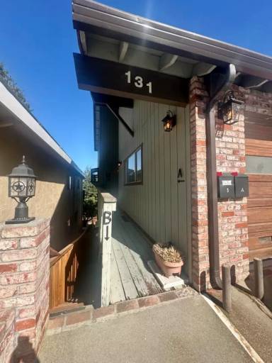 Main picture of 131 San Benito Rd