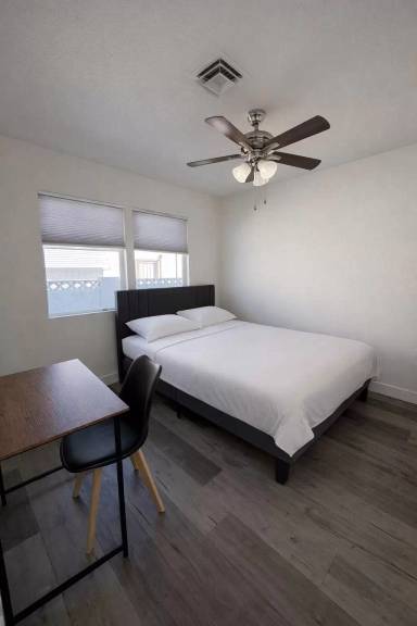 Main picture of 4322 San Bernadino Ave