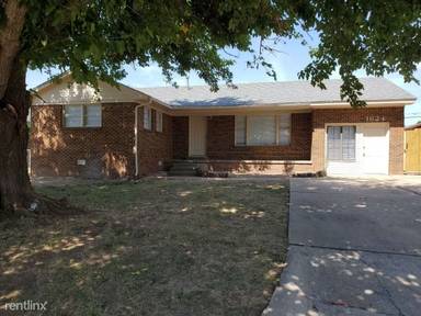 Main picture of 1624 NW 25th St